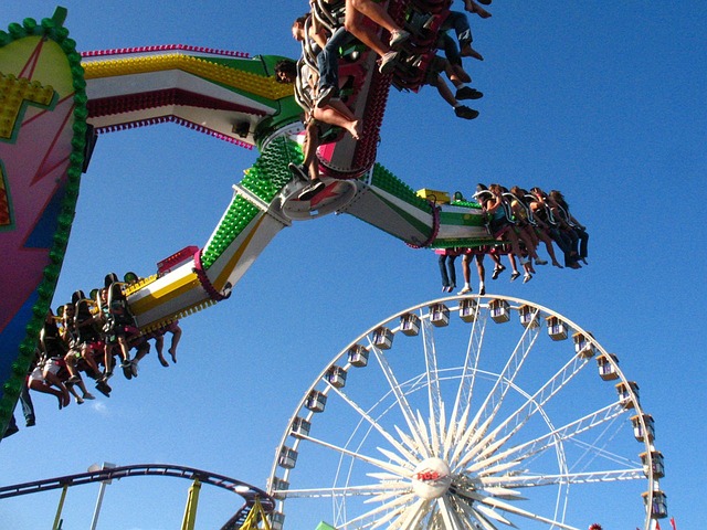 amusement-g77c5db7a7_640.jpg